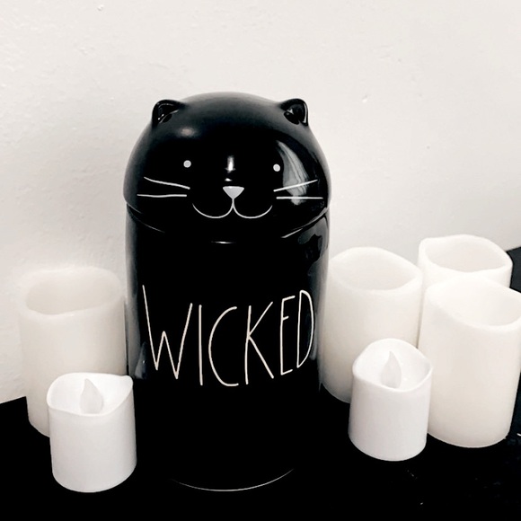 Purrfectly Wicked Halloween Cat Candle